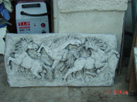 Konji, relief