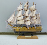 ladijska maketa lesena 24cm