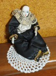 Lutka dama ,starejša ,porcelan