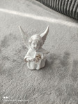 prodam angel klečeči