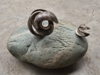 Skulptura 13 x 9 cm Kamen-kovina Cena 20€ Ljubljana