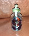 Svetilka na svetilno olje in okrašena steklenička