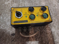 Ročne komande za dvižno ploščad hidravliko