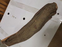 Les kutine zelo suh in star, 55x12x5 do 6 cm, cena 6 eur.