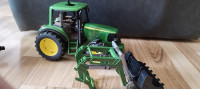 Bruder John Deere 9730
