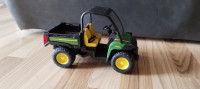 Bruder John Deere Gator XUV 855D