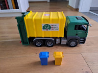 Bruder smetarsko vozilo