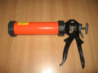 ROČNA PIŠTOLA ZA KARTUŠE PROFI B/ MONTOPREMA