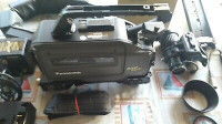 Panasonic profi tv kamera AG-DP800E z mnogo dodatkov
