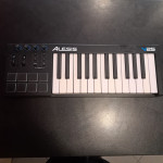 Alesis V25