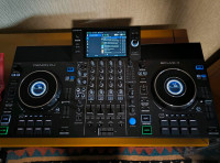Denon DJ SC LIVE 4 DJ kontroler dobro stanje
