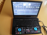 Numark DJ kontroler, Acer Aspire prenosnik