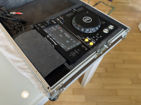 Pioneer XDJ 700 in DJ Flight Case
