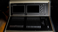 Prodam DiGiCo S21 + D-Rack (16 In) + 2x Case – Profesionalni digitalni