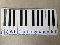 GLASBA - KLAVIATURA z notami za glasbeno teorijo - prodam