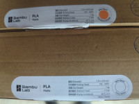 Bel in oranžen filament Bambu PLA Matte za 3d tiskalnike
