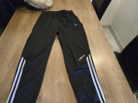adidas trenirka hlače176cm