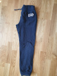 GAP TRENIRKA HLAČE M 8-9LET