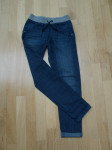 Jeans+ostale hlače 12-14 let (OKAIDI, ZARA..)