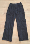Bershka cargo hlače - velikost XS