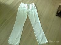 hlače bele barve