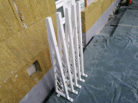 5 KOVINSKIH NOSILCEV