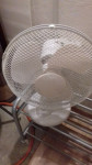 Električni ventilator, beli, ugodno