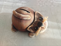 KERAMIČNI,GLINENI ŠPAROVČEK,HRANILNIK,MAČEK,GLINA,KERAMIKA