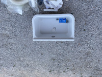 Plastičen umivalnik za garažo, vrt