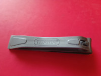 Ščipalec za nohte zelo masiven :) Ptt častim :)