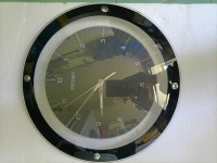Seiko stenska ura