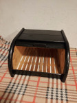 Škatla za kruh kruhovnik 30x30x18