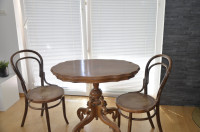 Starinska miza in 2 stola