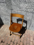Zložljivi leseni stoli (na voljo 6 kosov/cena za kos)