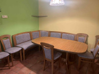 PODARIM JEDILNI KOMPLET – miza, 6 stolov in klop