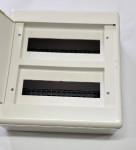 Elektro omarica nadometna