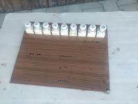 Elektro plošča s kramičnimi ohišji varovalk