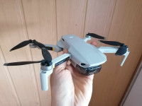 Dron DJI Mini in Fly More Kit