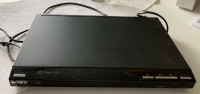 Sony CD/DVD predvajalnik DVP-SR750H