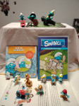 Dvd smrkci, mala knjiga in figure.