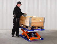 Hidravlična dvižna miza TL 2000 - 2000 kg, 1300 × 800 mm