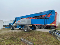 RABLJENA SAMOHODNA ZGIBNA DVIŽNA PLOŠČAD GENIE Z135/70 - 43m - 20t