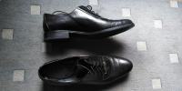 Elegantni črni čevlji Armani