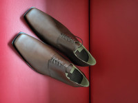 Novi elegantni rjavi čevlji, Alja Novak, št. 45