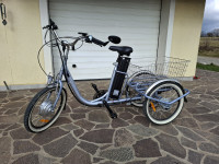 Invalidski elektricni tricikel oz. za starejse osebe