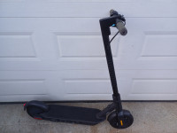 Ninebot Max G30 odličen, kot nov, fiksno krmilo