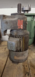 Elektromotor z reduktorjem IC/DB15/4