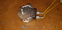 Prodam ELEKTROMOTOR 230V 0,03 A 2,4 obrata