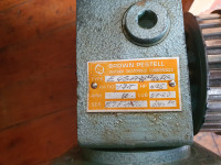 Reduktorski elektromotor