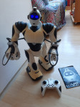 ROBOT - Robosapien V2
